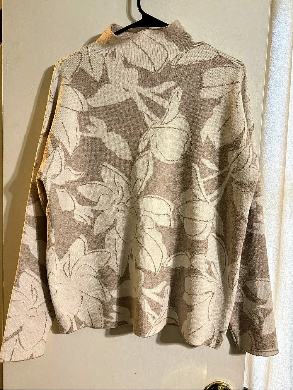 Tahari Floral Mock Neck Sweater in Beige & White Large